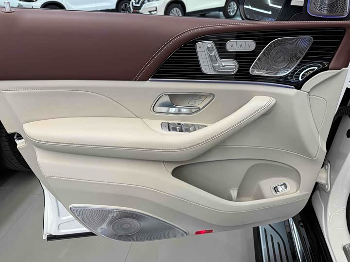 Maybach GLS 2021 GLS 600 4 MATIC — фото 8