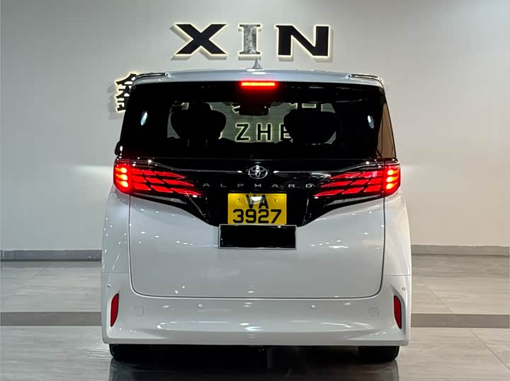 Toyota Alphard — фото 5