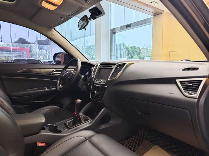 Changan CS75 2014 2.0 L MTLeading V — фото 30
