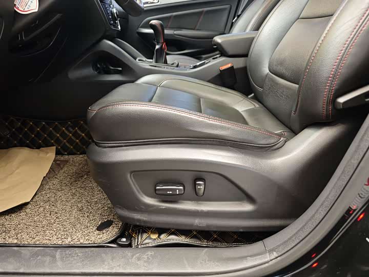 Changan CS75 2014 2.0 L MTLeading V — фото 10