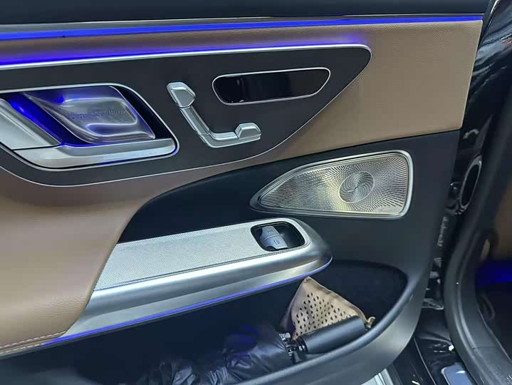 Mercedes-Benz E-Class 2025 E 300 L Luxury — фото 17