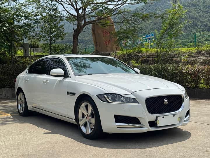Jaguar XFL 2018 XFL 2.0 T 200 PS — фото 3