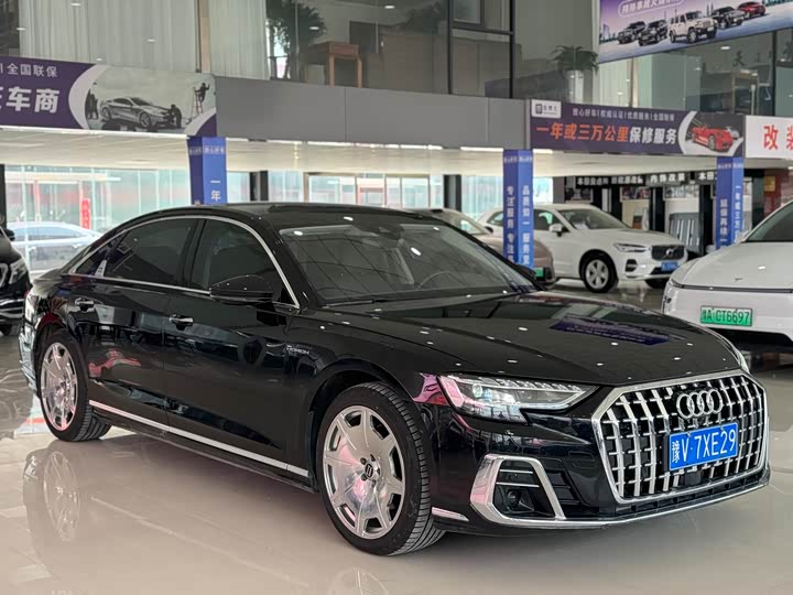 Audi A8 2023 A 8 L 50 TFSI quattro — фото 3