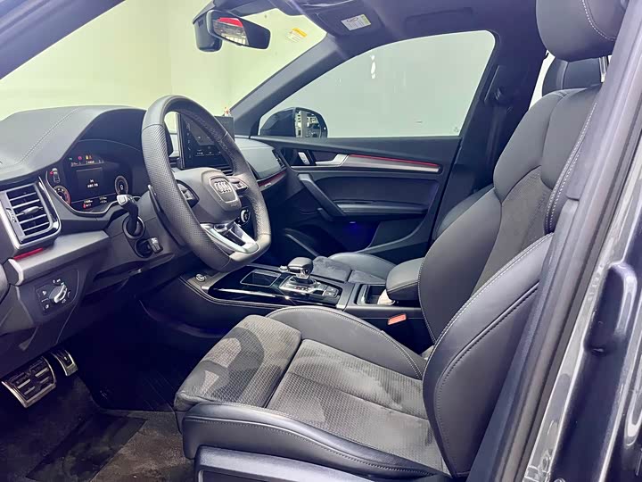 Audi Q5L Sportback 2024 40 TFSI Luxury — фото 12