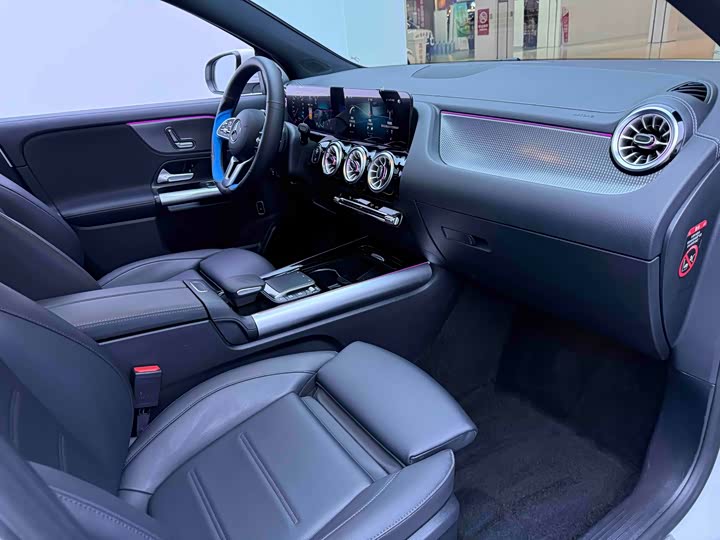 Mercedes-Benz GLA 2023 GLA 220 — фото 12