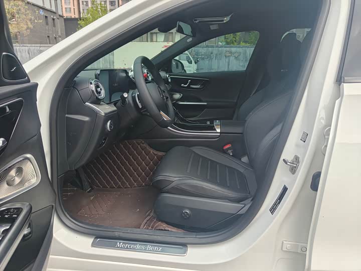 Mercedes-Benz C-Class 2025 C 260 L — фото 3