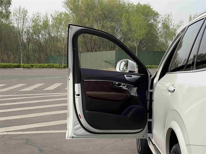 Volvo XC90 Hybrid 2022 E Hybrid T 8 7 — фото 5