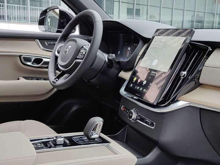 Volvo XC 90 2026 B 5 4 WD 5 — фото 12
