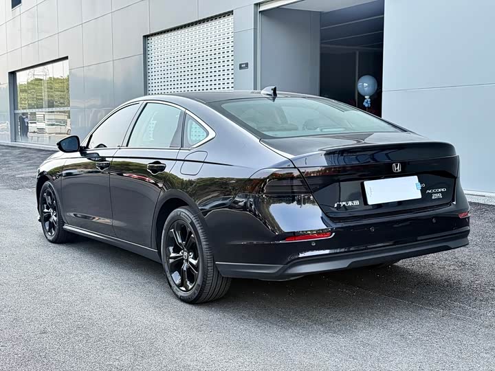 Honda Accord — фото 13