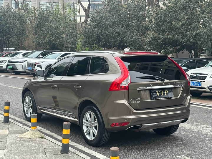 Volvo XC60 2016 T 5 — фото 6
