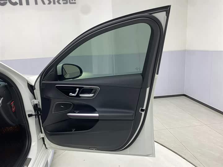 Mercedes-Benz C-Class 2024 C 260 L — фото 25