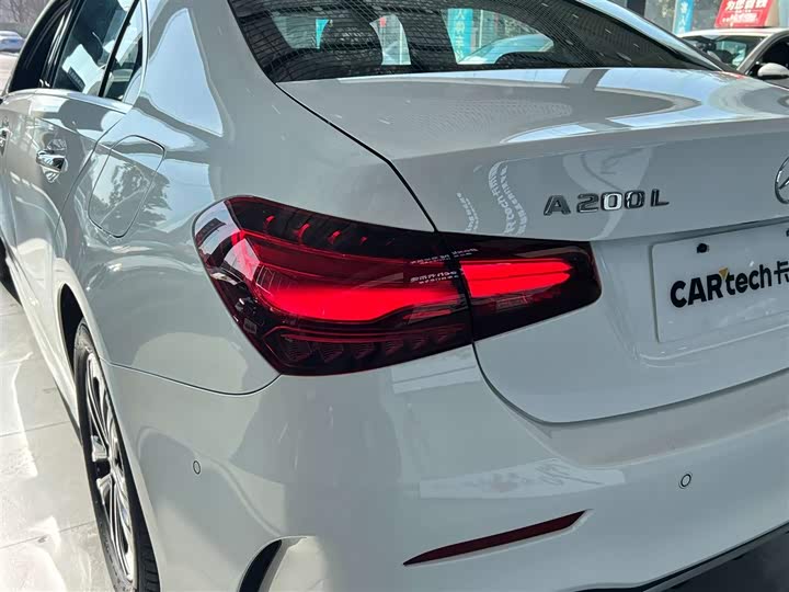 Mercedes-Benz A-Class 2023 A 200 L — фото 14