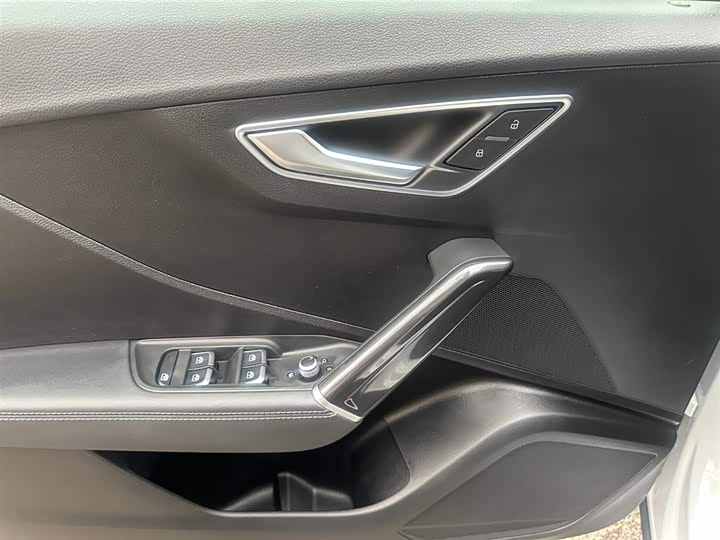 Audi Q2L 2024 35 TFSI — фото 15