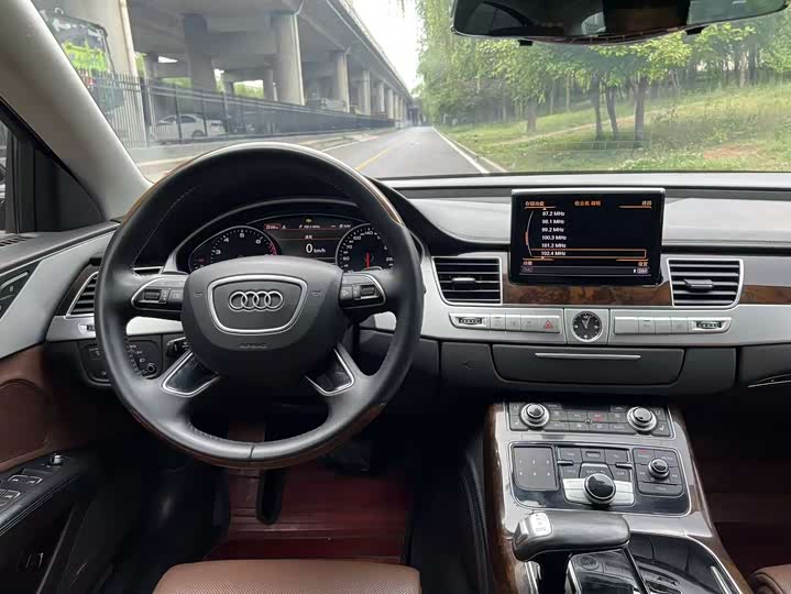 Audi A8 2017 A 8 L 45 TFSI quattro Luxury — фото 17