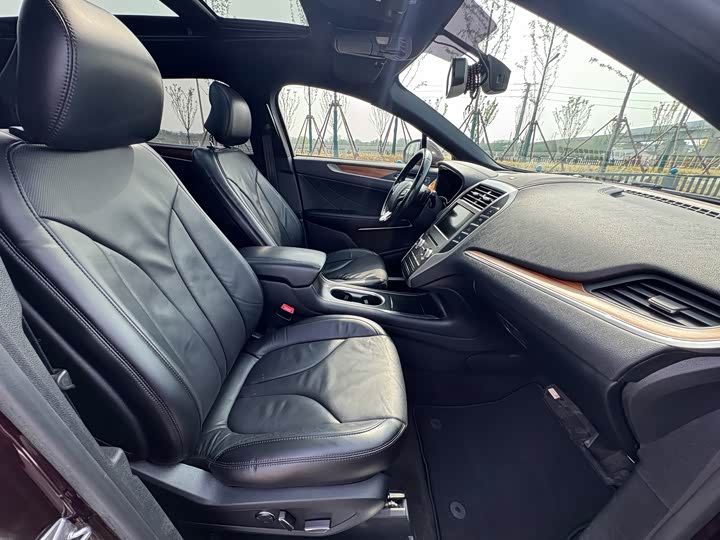 Lincoln MKC 2019 2.0 T 4 WD VI — фото 12