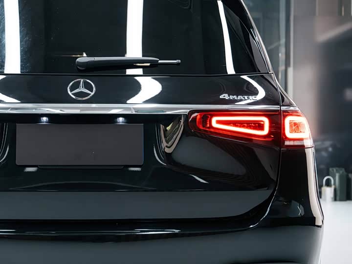Mercedes-Benz GLS 2018 GLS 500 4 MATIC — фото 6