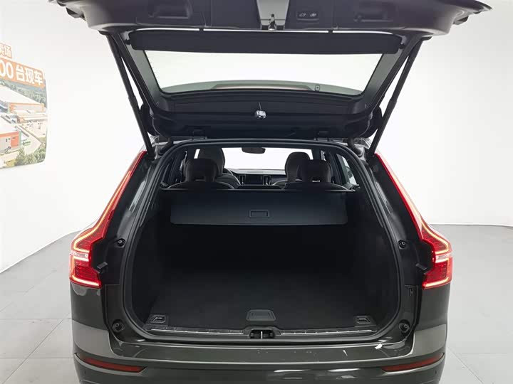 Volvo XC60 2022 B 5 4 WD — фото 16