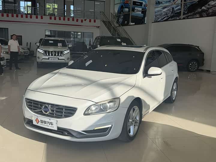 Volvo V60 2015 T 5 — фото 1