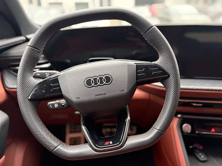 Audi Q5L 2026 2.0 T — фото 17