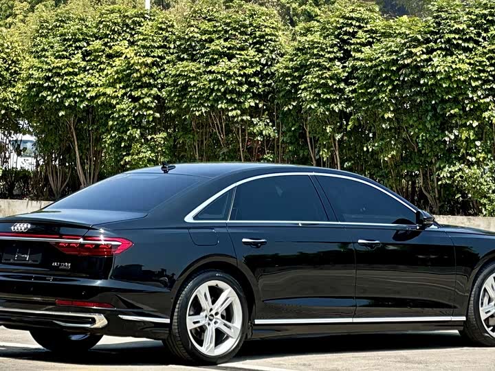 Audi A8 2023 A 8 L 50 TFSI quattro — фото 6