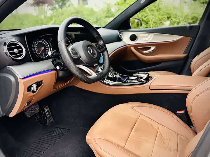 Mercedes-Benz E-Class 2017 E 300 Sport — фото 13