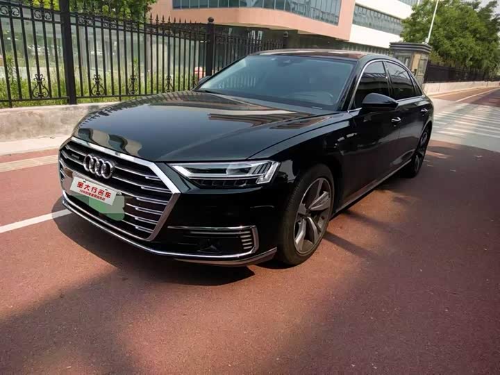 Audi A8 2022 A 8 L 60 TFSIe quattro — фото 1
