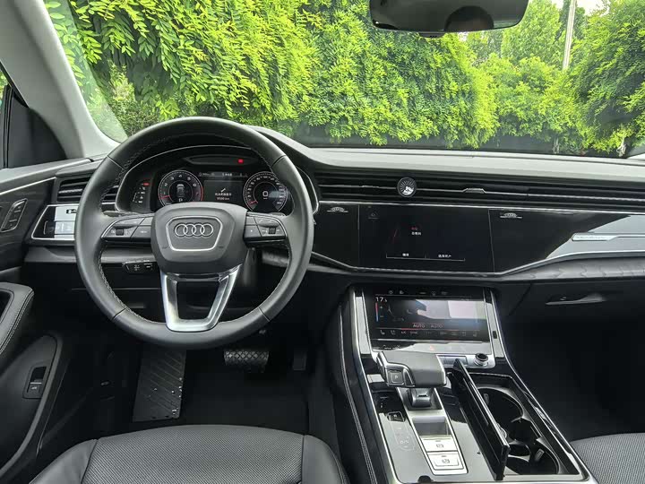 Audi Q8 2024 55 TFSI — фото 9