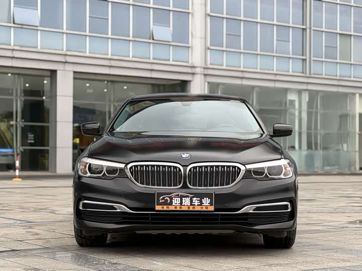 BMW 5-Series 2020 525 Li — фото 2