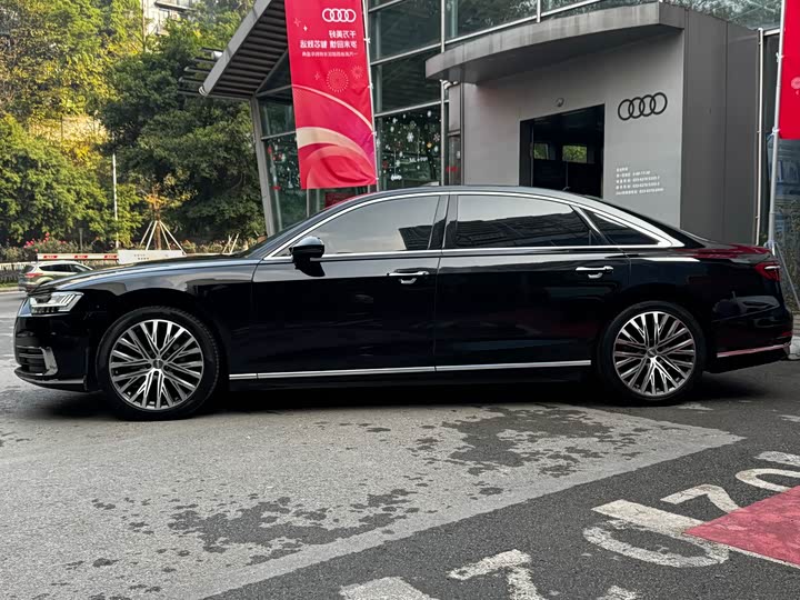 Audi A8 2019 Plus A 8 L 50 TFSI quattro Luxury — фото 4