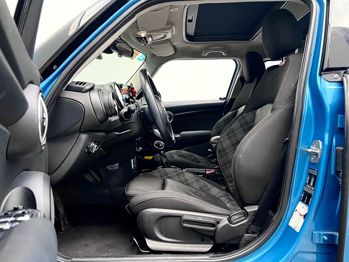 MINI Hatch — фото 10