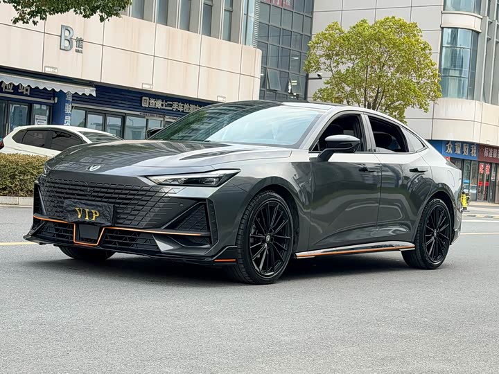 Changan UNI-V 2022 1.5 T