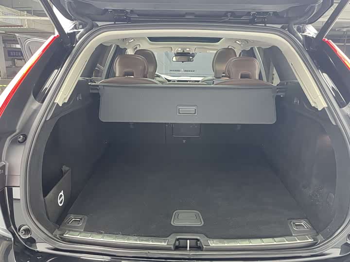 Volvo XC60 2019 T 5 4 WD VI — фото 13