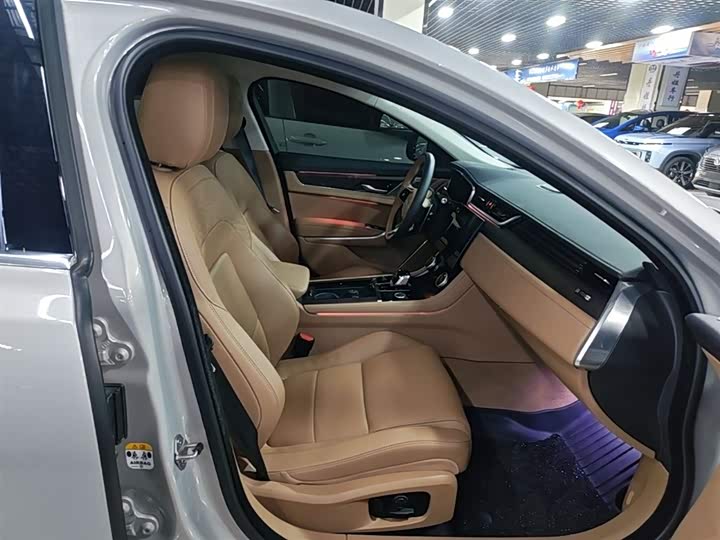 Jaguar XFL 2024 2.0 T P 250 2 WD — фото 25