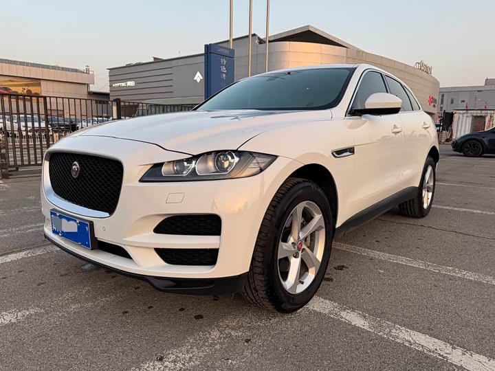 Jaguar F-PACE 2020 2.0 T — фото 1