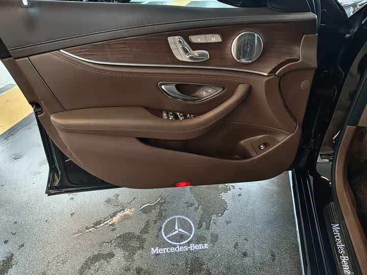 Mercedes-Benz E-Class 2020 E 300 L Luxury — фото 10