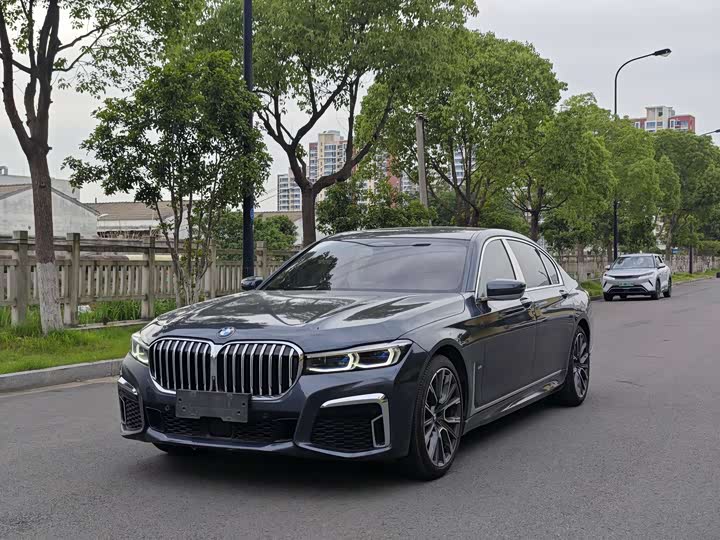 BMW 7-Series 2019 740 Li x Drive M — фото 1