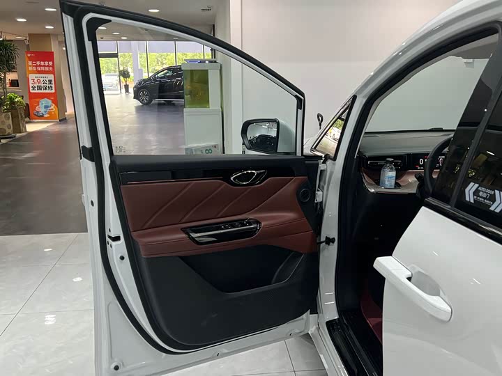 Trumpchi E8 PHEV 2024 150km MAX+ — фото 16