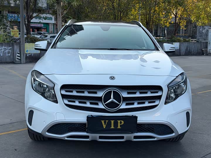 Mercedes-Benz GLA 2018 GLA 200 — фото 2