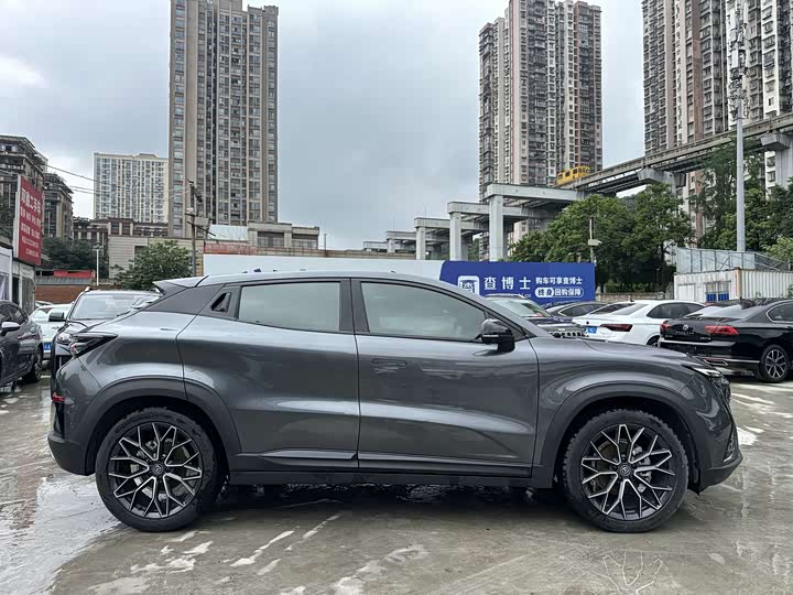 Changan UNI-T 2022 1.5 T Flagship — фото 7