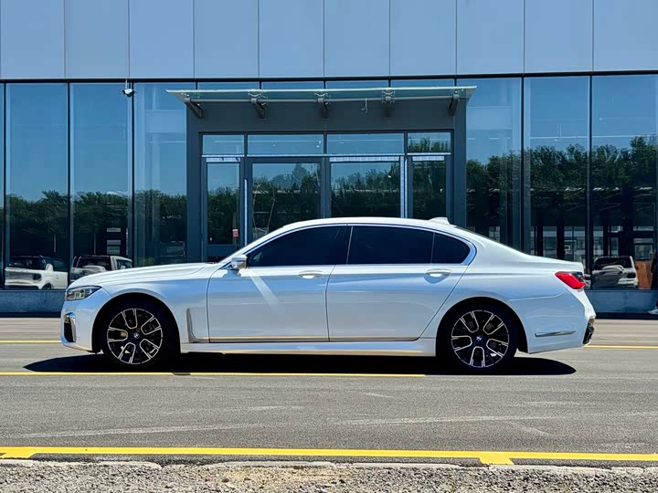 BMW 7 Series 730Li люкс — фото 8