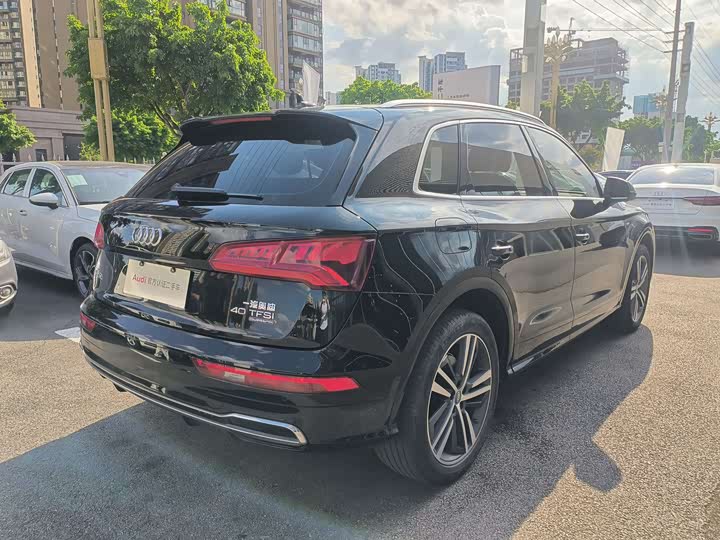 Audi Q5L 2020 40 TFSI — фото 3