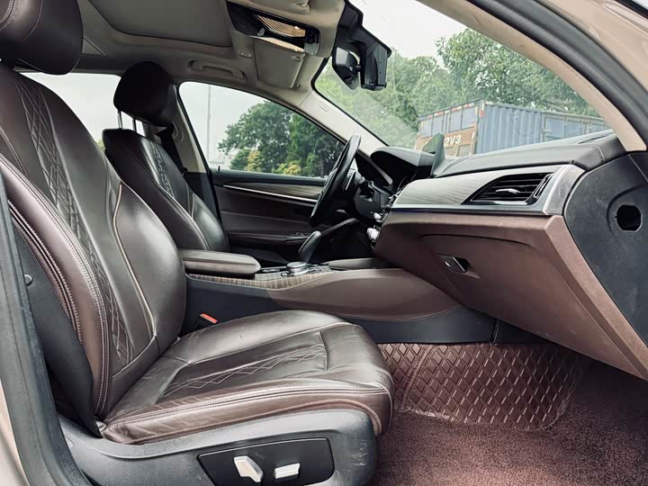 BMW 5-Series 2018 530 Li Leading — фото 24