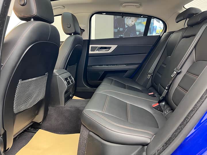 Jaguar XEL 2018 2.0 T 200 PS — фото 21