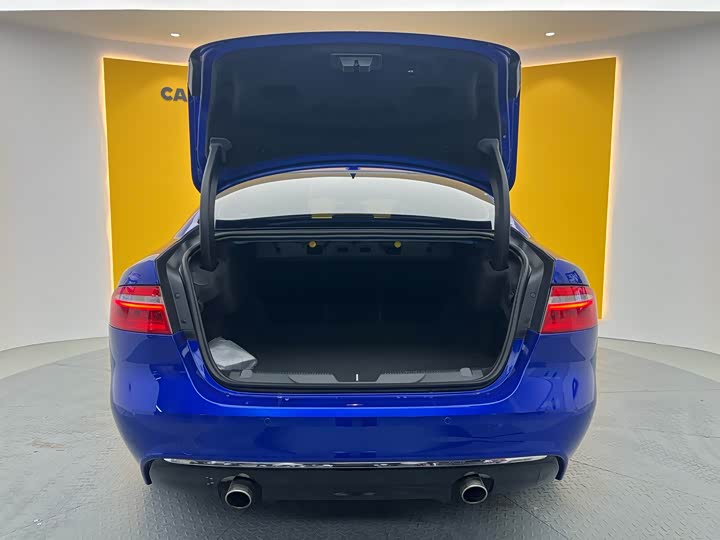 Jaguar XEL 2018 2.0 T 200 PS — фото 24