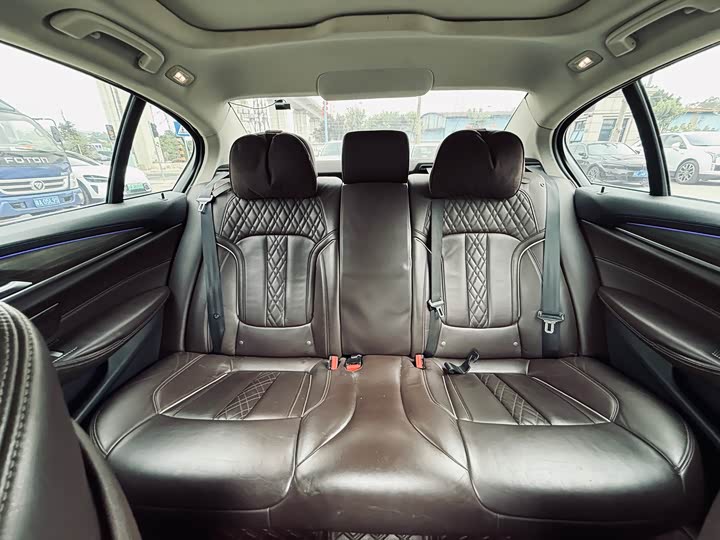 BMW 5-Series 2018 530 Li Leading — фото 35