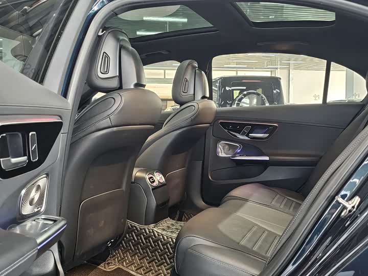 Mercedes-Benz C-Class 2023 C 260 L — фото 12