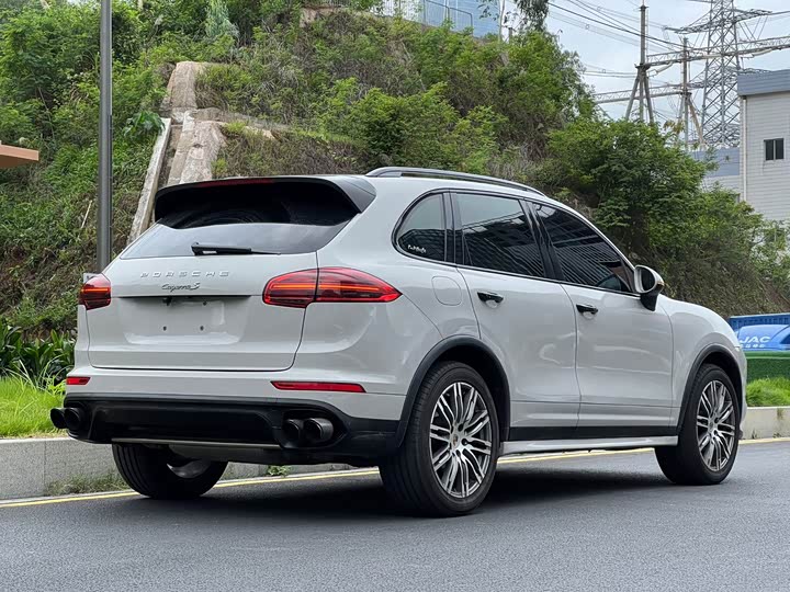 Porsche Cayenne 2015 Cayenne 3.0 T — фото 6