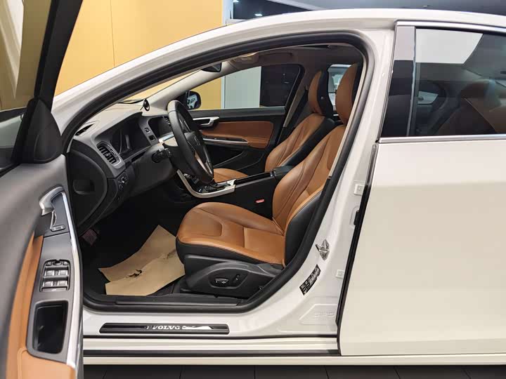 Volvo S60 2018 S 60 L T 3 — фото 13