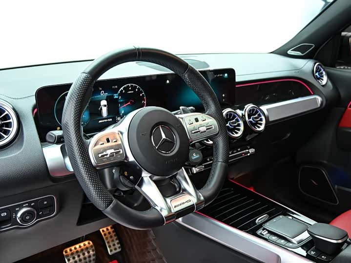 Mercedes-Benz GLB 2023 AMG GLB 35 4 MATIC — фото 14