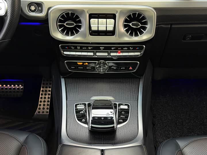 Mercedes-Benz G-Class 2020 G 500 — фото 16